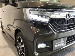 【LEDヘッドライト】ディスチャージヘッドライト（HID）と同等の明るさで、夜道や雨天走行が明るく視界良好！！　フォグライトも装備で、安心感さらにUPです♪安心ドライブを楽しんで下さい♪