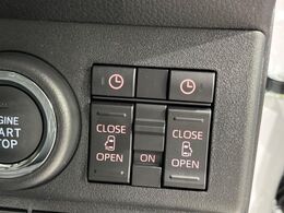 【両側パワースライドドア】スマートキーや運転席のスイッチで後席両側スライドドアの開閉が可能♪電動だから力を入れてドアを開ける必要が無く、小さなお子様でも簡単に開け閉めでき快適です♪