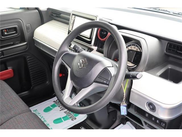 前席全体　目線も高く広い視界で安心して運転することができますね！