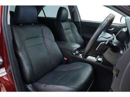 年式を感じさせない無い内装で御座います！マークxならではなシンプルな内装に仕上がっております！！