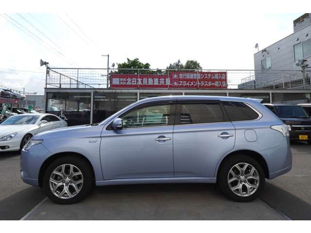 こんにちは、北日本自動車共販です！この度は数ある中古車販売店から当店のお車をご覧いただき、誠にありがとうございます。