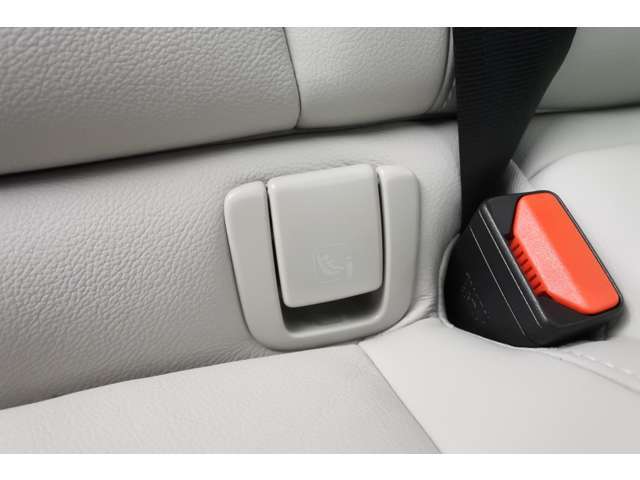 「ISOFIX]対応のためチャイルドシート脱着時に傷付けない様に、また取付し易いよう工夫されています