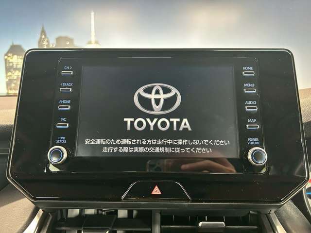【純正メモリナビ】FM＆AMを聴くことは勿論のこと！！CD＆DVD再生可能で地デジTVの視聴も可能な多機能ナビでドライブも快適ですよ☆