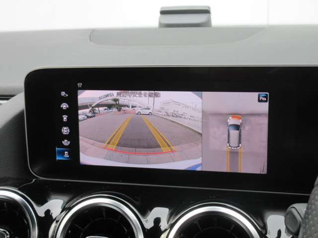◆全周囲カメラ装備◆バック運転が苦手な方には360度画面表示で確認出来ます◆