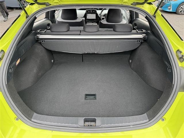 9inフルセグナビ・Bカメラ・BTオーディオ・LEDライト・ACC・LKA・HUD・BSM・AHB・Pアシスト・ETC・オートライト・本革ステア・15AW・ドアバイザー・プライバシーガラス