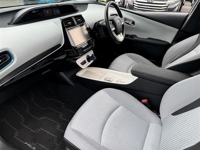 9inフルセグナビ・Bカメラ・BTオーディオ・LEDライト・ACC・LKA・HUD・BSM・AHB・Pアシスト・ETC・オートライト・本革ステア・15AW・ドアバイザー・プライバシーガラス