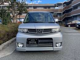 軽自動車購入後　オイル交換2000円税込です　上級グレードのキャッスルオイル　SN/CF  GF-5  5W-30を20L缶にて購入利用　お客様の笑顔の為に！！普通車1L 800円税込。まずは通話料無料ダイアル　0078-6002-871157