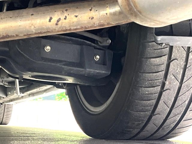 お車を安心してお乗りいただく為には、足回りの定期点検が欠かせません。サービスサポート（有償保証）では無料点検もご提供しており、安心のカーライフをお過ごしいただけるサポート体制が整っています。