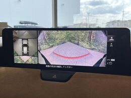 【360°ビューモニター】専用のカメラにより、上から見下ろしたような視点で360度クルマの周囲を確認することができます☆死角部分も確認しやすく、狭い場所での切り返しや駐車もスムーズに行えます。