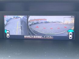 【フロント＆サイドカメラ】ドライバーから見にくい死角部分を映像で確認できる前方と左側面にカメラを装着。見通しがきかない場所や住宅密集地などを運転することが多い人におすすめの安心装備です。