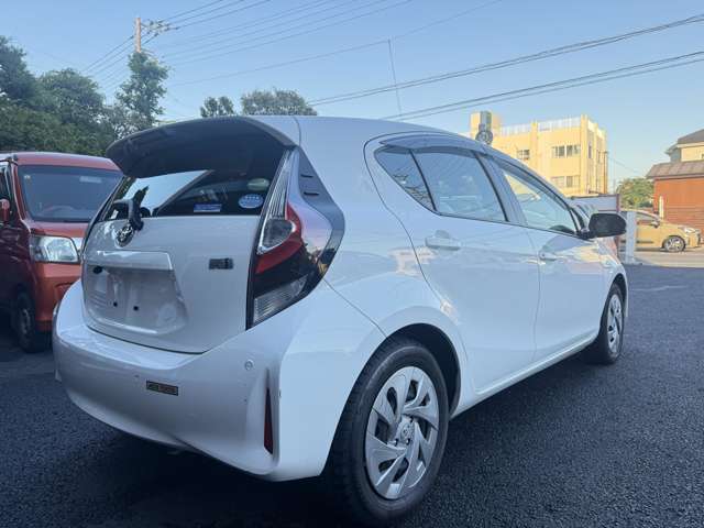 ご納車前に整備点検を実施致しております。整備費用は一律料金ですので追加料金などは一切ございません。