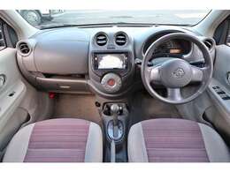 シンプルで扱いやすい内装です☆