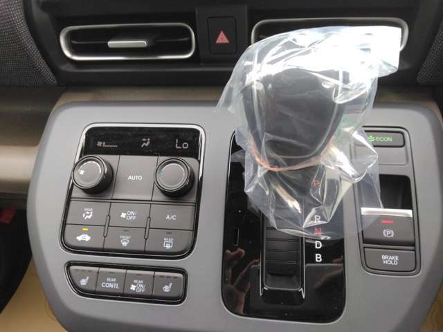 電動パーキングブレーキ オートブレーキホールド フルオートエアコン シートヒーター