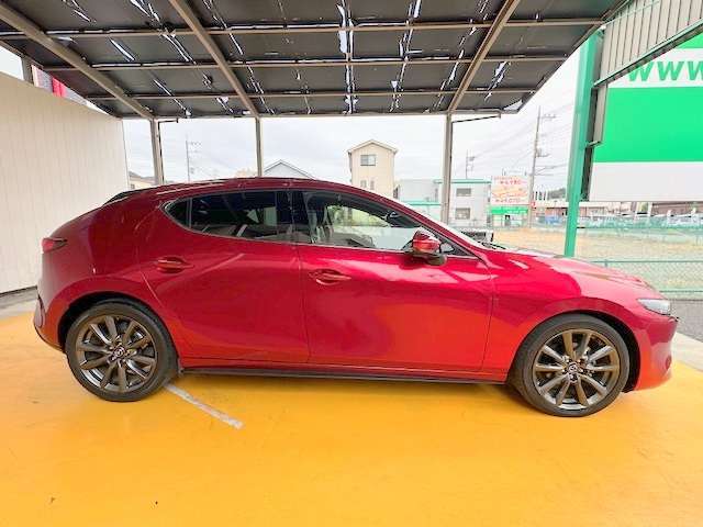 自動衝突被害軽減ブレーキ・レーンキープアシスト搭載車です！お気軽にお問い合わせ下さい！