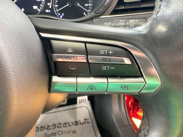 アダプティブクルーズコントロール付きで長距離移動も楽々！燃費の向上も図れます！便利ですよね♪