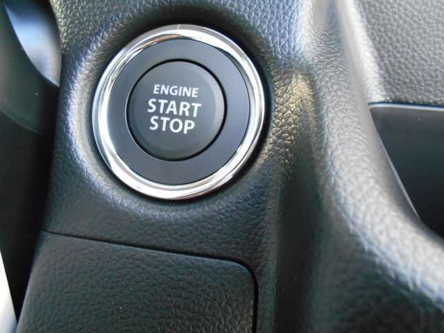 エンジンのスタート＆ストップは、プッシュボタンで。