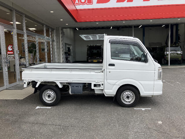当店のお車をご覧いただきましてありがとうございます。お車についてのご質問やお見積りのご依頼、ご購入にあたってのご相談などお気軽にお問い合わせ下さい！