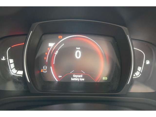 視認性の高いメーターパネル☆運転が楽しいです！！