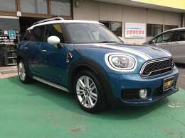 仕入れ担当者が品質・状態を確認し、選定した中古車を仕入れ、展示しております。お客様に満足の中古車をお届けできるよう心掛けております。