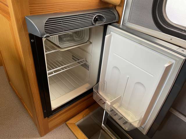 もちろん旅の必需品の冷蔵庫は装備されています！