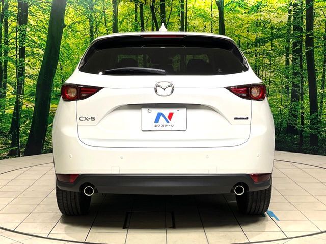 安心の最長10年・走行無制限保証（有償）をご用意。保証内容も充実はもちろん、無料点検＆オイル交換や、年中無休の全国・24時間ロードサービスも付帯されておりますのでご安心下さい。