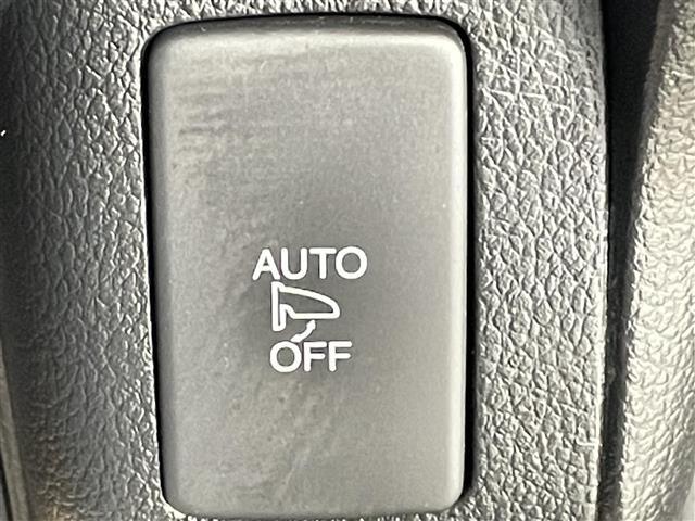気になる車はすぐにお問い合わせください！画面右側の0066から始まる無料ダイヤルからお問い合わせ下さい！専門スタッフがお車のご質問にお答えいたします！