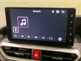 【ディスプレイオーディオ】視認性が高いディスプレイオーディオを装備♪操作性も良好で直感的なソース選択が可能です。