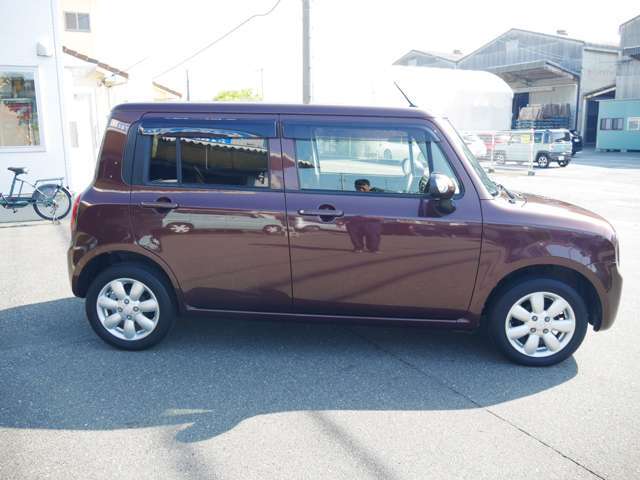 10万キロでも交換不要のタイミングチェーン搭載です。エンジン　ミッション　エアコンも調子よくまだまだお乗り頂けますよ。試運転も完了していますのでご安心下さい◎