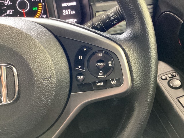 多彩な安心・快適機能を搭載した先進の安全運転支援システムのHonda　SENSINGを搭載しております。
