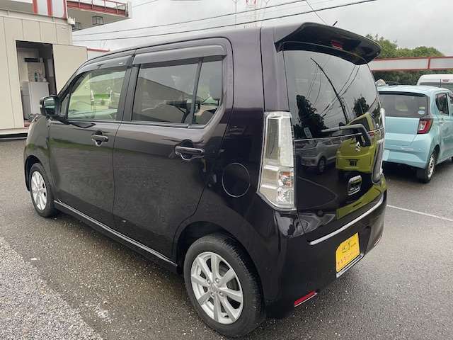 支払総額は、車体価格、法定費用、リサイクル、ナンバー代,車検2年取得に掛かる費用が全部含まれた価格です