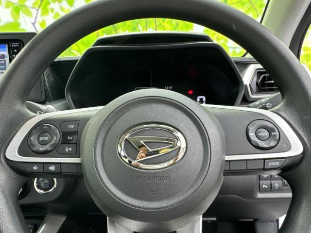 WECARSの展示場では実際に見て、触ってお車をお選びいただけます！知識の豊富な営業スタッフが様々なカーライフをご提案いたします！