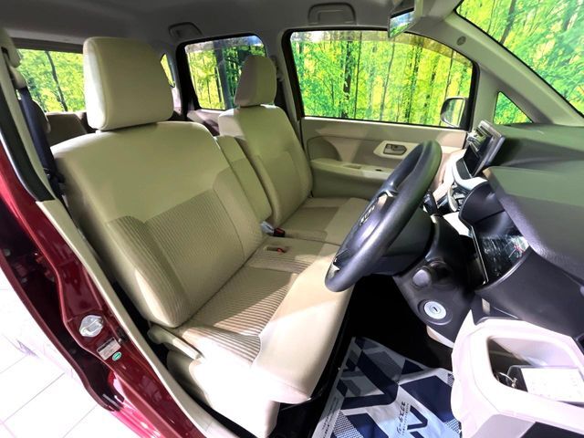 運転席シート廻りは使用感も少なく、良好な状態となっています。丁寧に使われていたことがよくわかりますね。