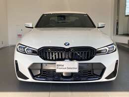 BMW代表的な特徴のキドニーグリル。BMWのすべてのモデルに採用され、BMWらしさを強調しております。