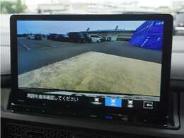 ◆バックカメラ◆リバースにするだけで映ります、後方の安全確認や、狭い駐車場での車庫入れ、雨の日や夜間など視界の悪い時に便利です！安全にバックする為には欠かせない装備です。