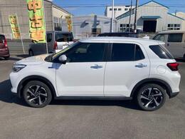 静岡ダイハツの中古車は、展示前に徹底した洗車や室内清掃を実施しております。