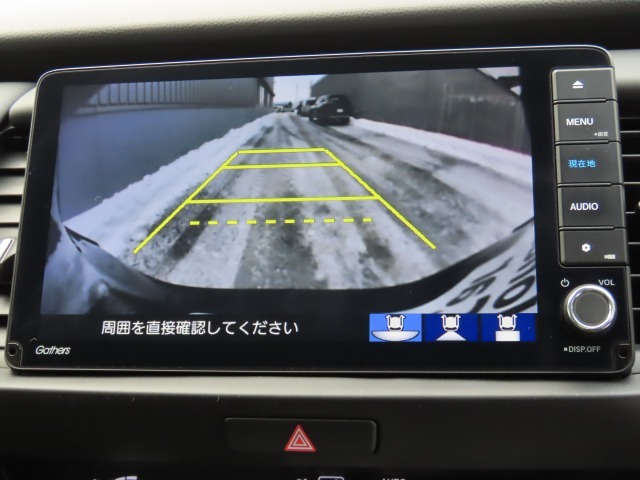ガイドライン付バックカメラで、バックの安心感がとても増しますね！