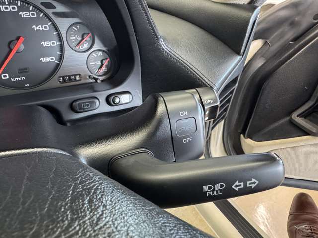 運転席周りの状態になります！！ルームクリーニング済みです！