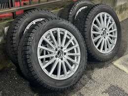 スタッドレスタイヤセットお付け致します！