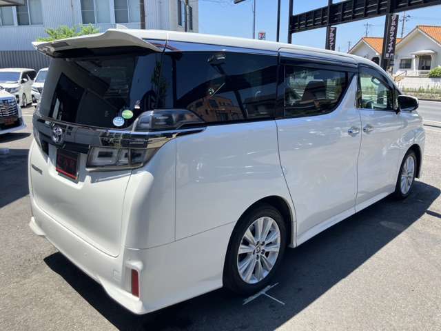 メール、お電話にてお気軽にお問い合わせください！当社スタッフがお車の事分りやすくご説明させていただきます！お電話はこちら！ TEL:043-215-0555 までご連絡ください！