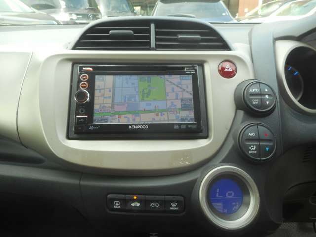 純正ナビ　ワンセグ　バックカメラ　社外15インチアルミ　シートカバー　キーレス　INFINITY　AUTO　TEL：0480-48-5529　infinity＠way.ocn.ne.jp
