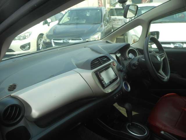純正ナビ　ワンセグ　バックカメラ　社外15インチアルミ　シートカバー　キーレス　INFINITY　AUTO　TEL：0480-48-5529　infinity＠way.ocn.ne.jp