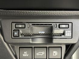 ◆【ETC】有料道路を利用する際に料金所で停止することなく通過できる、ETC車載器（ノンストップ自動料金収受システム機器）が装備されています。セットアップを行うことで利用可能になります。