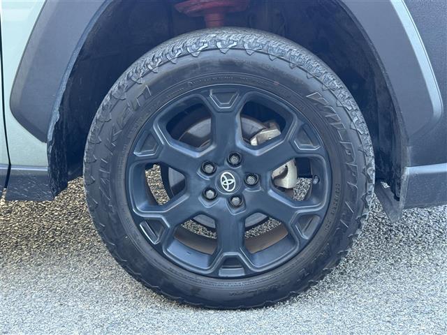 ☆純正アルミホイールで足回りもかっこよくきまってます♪