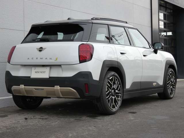 全国の正規ディーラーにてメンテナンスなどが可能な保証付き認定中古車となります！100項目にもおよぶ点検を納車前に行い、ご自宅まで納車（全国納車）いたします！