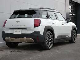 全国の正規ディーラーにてメンテナンスなどが可能な保証付き認定中古車となります！100項目にもおよぶ点検を納車前に行い、ご自宅まで納車（全国納車）いたします！