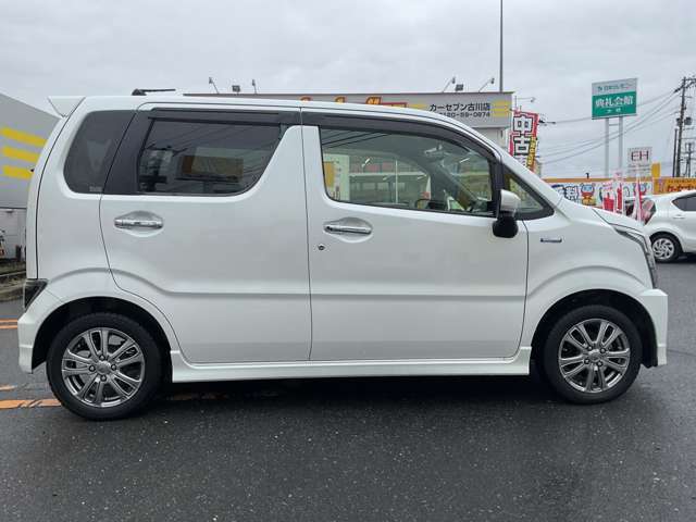 当店は車両総額表示を推進しており、総額は宮城県内登録にて店頭お渡しが条件になります。[遠方のお客様は別途、越境費用や陸送費用が掛かる場合が御座います]