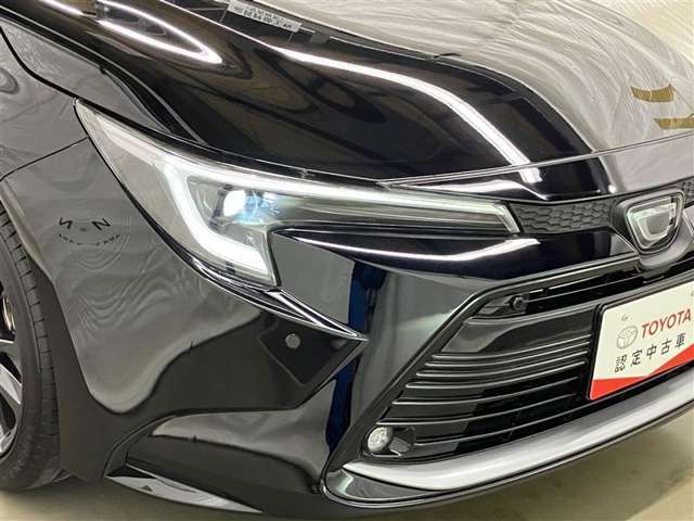 LEDヘッドライトです。デザイン性がよくとても明るいので、夜間の走行や悪天候でも安心です。しかも長寿命！