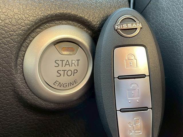 【インテリキー】車内へのアクセスやエンジン始動が行える今や必須。「イモビライザー」まで備わっております。