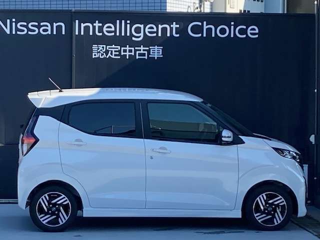 自動車保険・ロードサービスJAFも取り扱っております。日産ディーラーならではの保険特典もございます。万が一事故等が発生した場合でも自動車保険資格取得担当者が誠心誠意サポート致します。