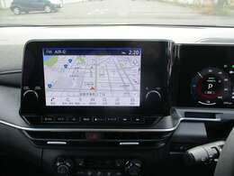 純正のナビゲーションがついています。画面が大きいので地図も見やすいですね。